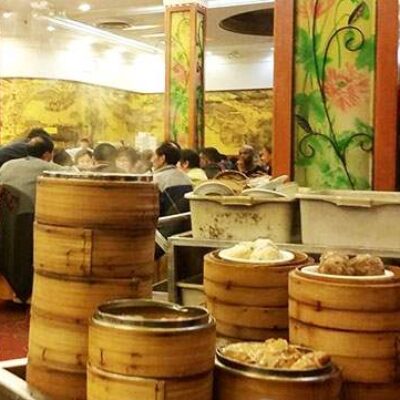 Dim_Sum_Cart_Chinatown Traditional Dim Sum in Chinatown